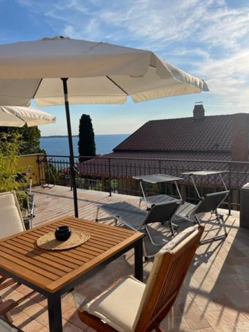Apartments Cliff Piran Exterior photo